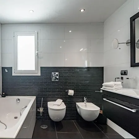 Medina Garden Sunset Apartment Marbella